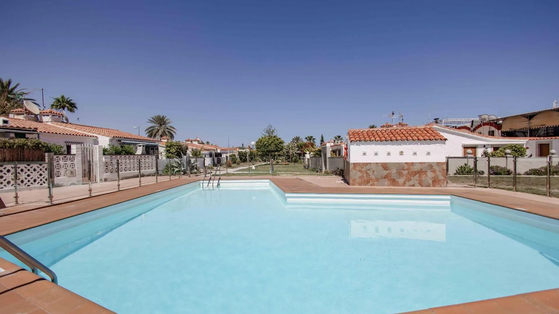 Deluxe Los Porches - By Gestion Vacacional Canarias ماسبالوماس 0*,  إسبانيا